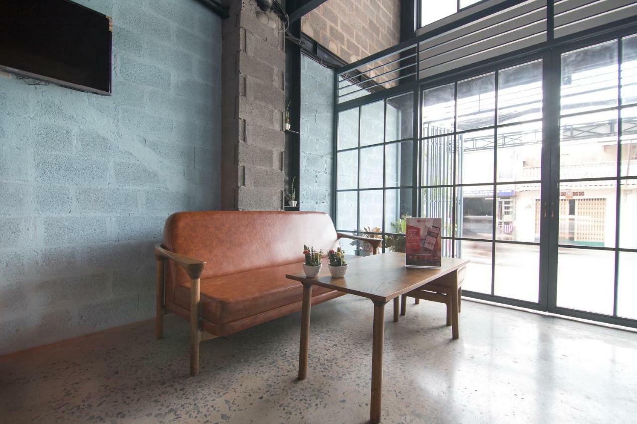 Reddoorz Plus @ Ung Van Khiem Street Ho Chi Minh City Exterior photo